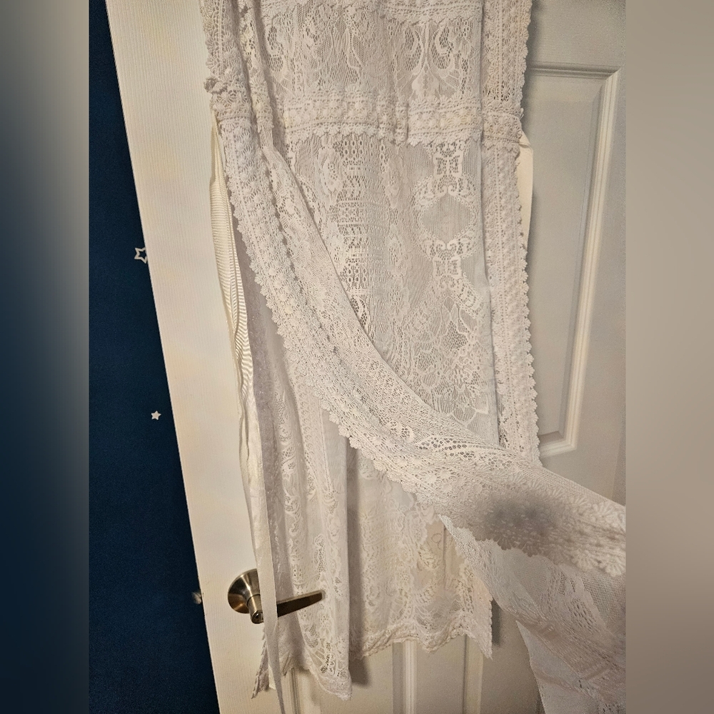 Tristan Delicate White Lace Blouse - Picture 7 of 7